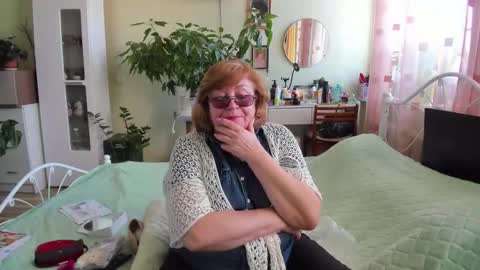 Snapshot of flowerlover8 chatting on 09-29-25, 09:58 Flowerlower online show from 09-29-25, 09:58