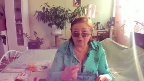 Snapshot of flowerlover8 chatting on 10-09-25, 11:08 Flowerlower online show from 10-09-25, 11:08