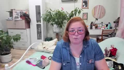 Snapshot of flowerlover8 chatting on 11-03-25, 03:02 Flowerlower online show from 11-03-25, 03:02