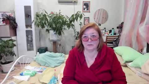 Snapshot of flowerlover8 chatting on 11-05-25, 06:52 Flowerlower online show from 11-05-25, 06:52