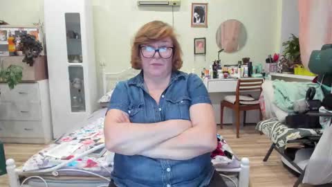 Snapshot of flowerlover8 chatting on 12-05-25, 05:31 Flowerlower online show from 12-05-25, 05:31