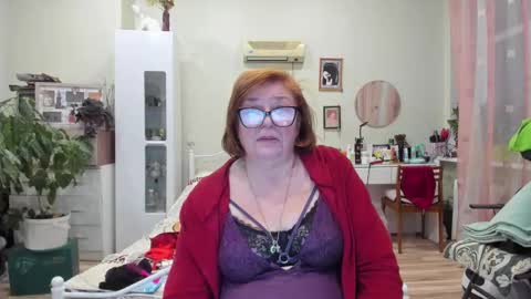 Snapshot of flowerlover8 chatting on 12-14-25, 06:45 Flowerlower online show from 12-14-25, 06:45