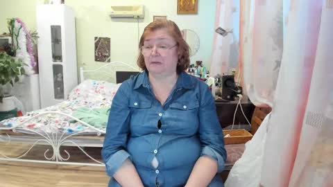 Snapshot of flowerlover8 chatting on 01-09-26, 06:49 Flowerlower online show from 01-09-26, 06:49