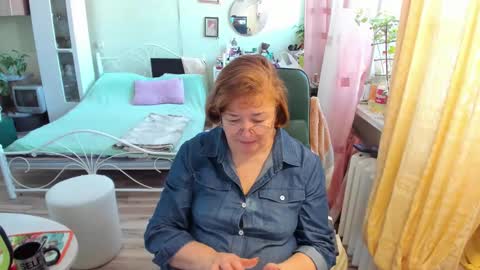 Snapshot of flowerlover8 chatting on 02-18-26, 07:26 Flowerlower online show from 02-18-26, 07:26