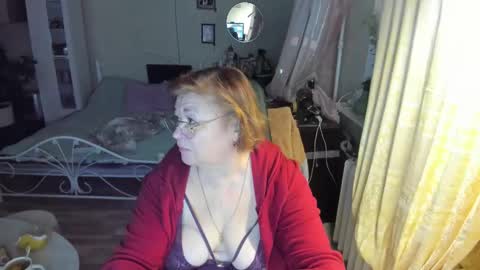 Snapshot of flowerlover8 chatting on 02-22-26, 01:18 Flowerlower online show from 02-22-26, 01:18