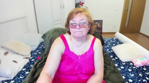 Snapshot of flowerlover8 chatting on 02-23-26, 02:09 Flowerlower online show from 02-23-26, 02:09