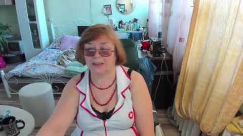 Snapshot of flowerlover8 chatting on 03-11-26, 07:47 Flowerlower online show from 03-11-26, 07:47