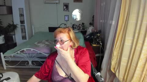 Snapshot of flowerlover8 chatting on 04-02-26, 07:00 Flowerlower online show from 04-02-26, 07:00