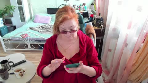 Snapshot of flowerlover8 chatting on 04-05-26, 08:11 Flowerlower online show from 04-05-26, 08:11