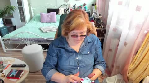 Snapshot of flowerlover8 chatting on 04-07-26, 07:31 Flowerlower online show from 04-07-26, 07:31