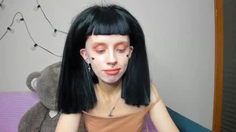 Flower online show from 09-13-25, 03:12