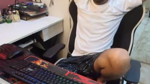 Snapshot of flowthefun chatting on 07-19-26, 10:41 flowthefun online show from 07-19-26, 10:41
