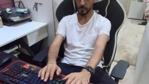 Snapshot of flowthefun chatting on 07-23-26, 01:41 flowthefun online show from 07-23-26, 01:41