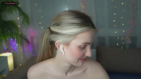 Adeline online show from 01-20-25, 02:46