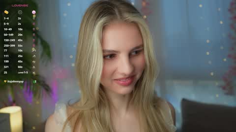 Adeline online show from 01-26-25, 07:53