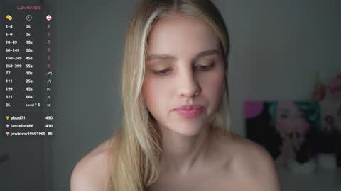 Adeline online show from 01-28-25, 11:06