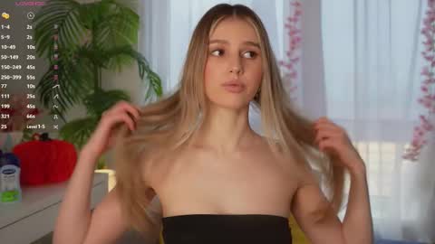 Adeline online show from 03-11-25, 08:41