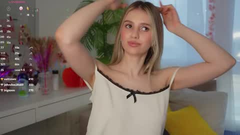 Adeline online show from 03-12-25, 11:42