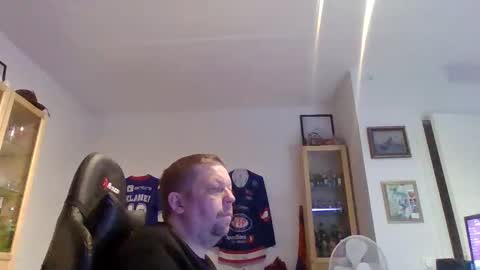 Snapshot of fluffy_espen chatting on 03-15-26, 08:53 fluffy_espen online show from 03-15-26, 08:53