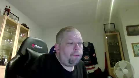 Snapshot of fluffy_espen chatting on 03-16-26, 05:13 fluffy_espen online show from 03-16-26, 05:13
