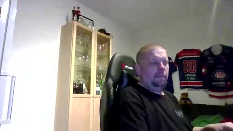 Snapshot of fluffy_espen chatting on 03-17-26, 05:33 fluffy_espen online show from 03-17-26, 05:33