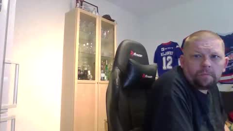 Snapshot of fluffy_espen chatting on 06-09-26, 10:49 fluffy_espen online show from 06-09-26, 10:49