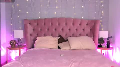 Mia online show from 11-16-25, 09:20