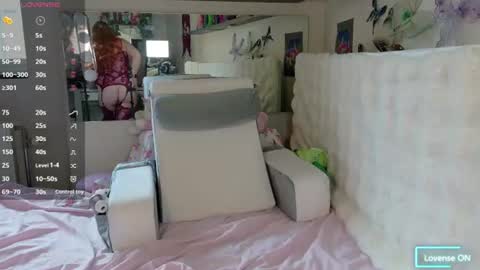 Snapshot of fluffy_rainbow_kity chatting on 06-14-26, 08:16 Fluffy Kity online show from 06-14-26, 08:16