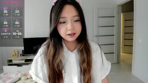 Snapshot of fluffy_rose chatting on 05-07-26, 04:07 Rose online show from 05-07-26, 04:07