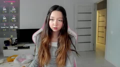 Snapshot of fluffy_rose chatting on 05-31-26, 03:15 Rose online show from 05-31-26, 03:15