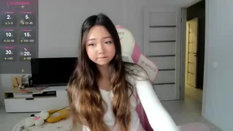 Snapshot of fluffy_rose chatting on 07-19-26, 01:09 Rose online show from 07-19-26, 01:09