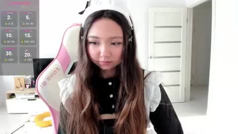 Snapshot of fluffy_rose chatting on 07-25-26, 01:15 Rose online show from 07-25-26, 01:15