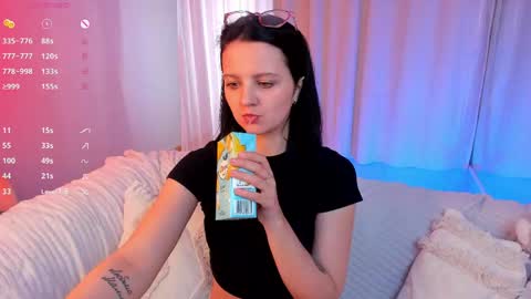Snapshot of fluffy_waffles chatting on 05-16-26, 10:58 LilLisa online show from 05-16-26, 10:58