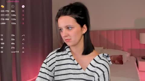 Snapshot of fluffy_waffles chatting on 05-23-26, 04:55 LilLisa online show from 05-23-26, 04:55