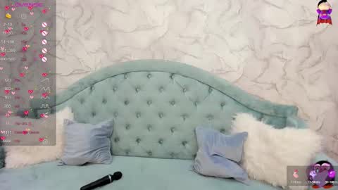 Lina online show from 11-19-25, 12:10