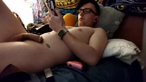 Snapshot of flypanda26 chatting on 03-20-26, 10:09 Femboyhunglikeahorse online show from 03-20-26, 10:09