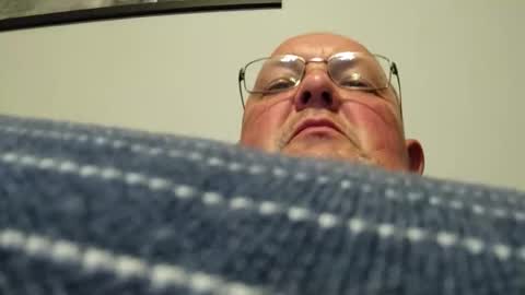 Snapshot of focusfuker chatting on 10-18-25, 10:43 focusfuker online show from 10-18-25, 10:43