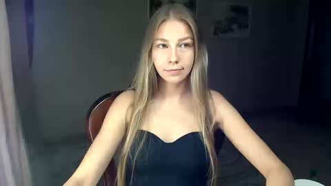 Molli  Ready for any play with you. Hottest show in pvt  Help a student earn big tokens  online show from 10-10-25, 04:39