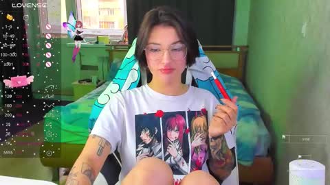 Snapshot of folinskaayaa chatting on 11-18-25, 03:34 folinskaayaa online show from 11-18-25, 03:34