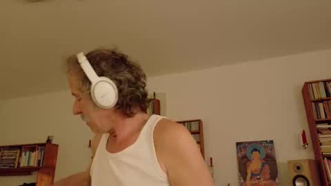 Snapshot of foolforyoubabe chatting on 05-06-26, 08:25 cum together online show from 05-06-26, 08:25