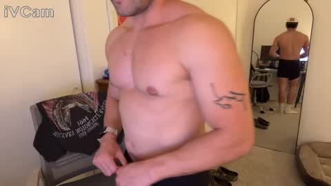 Snapshot of footballtoyjock chatting on 02-13-26, 01:56 footballtoyjock online show from 02-13-26, 01:56