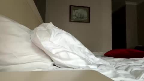 Snapshot of forbiddennvelvet chatting on 09-30-25, 08:30 forbiddennvelvet online show from 09-30-25, 08:30