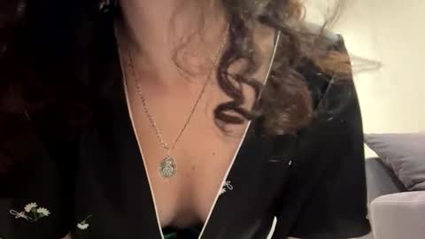 Snapshot of forbiddennvelvet chatting on 10-31-25, 05:47 forbiddennvelvet online show from 10-31-25, 05:47