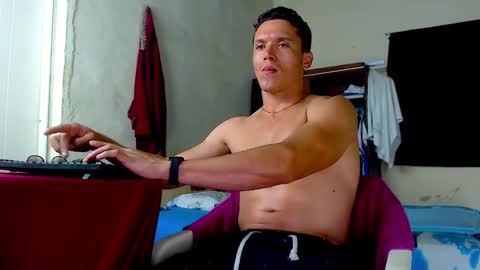 Snapshot of forestcanm chatting on 09-14-25, 02:22 Frank online show from 09-14-25, 02:22