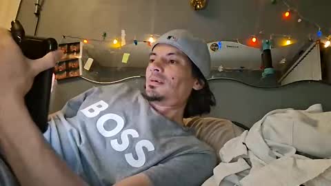 foreveryung723 online show from 10-28-25, 09:02