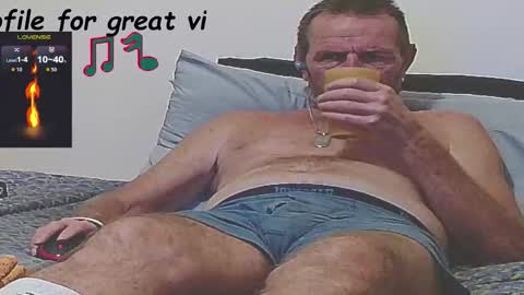 doc online show from 10-16-25, 01:06