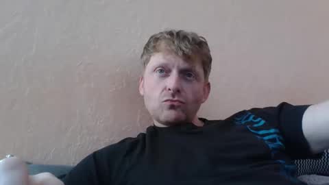 Snapshot of forgotten_lover chatting on 11-03-25, 02:40 forgotten_lover online show from 11-03-25, 02:40