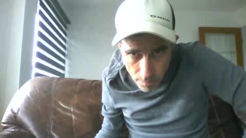 Snapshot of fouraide42 chatting on 11-17-25, 06:35 fouraide42 online show from 11-17-25, 06:35