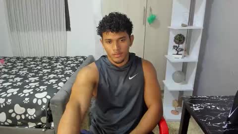 Snapshot of fox_evans chatting on 10-29-25, 04:26 Fox online show from 10-29-25, 04:26