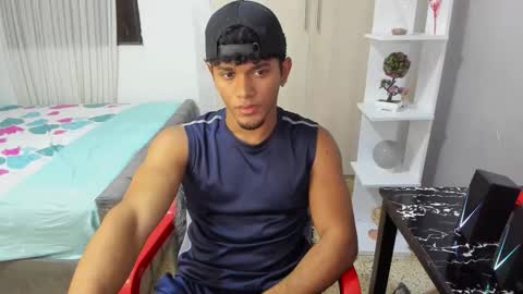 Snapshot of fox_evans chatting on 11-06-25, 04:24 Fox online show from 11-06-25, 04:24